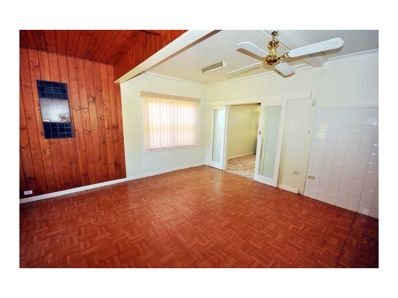 112 Docker St, Wagga Wagga NSW 2650