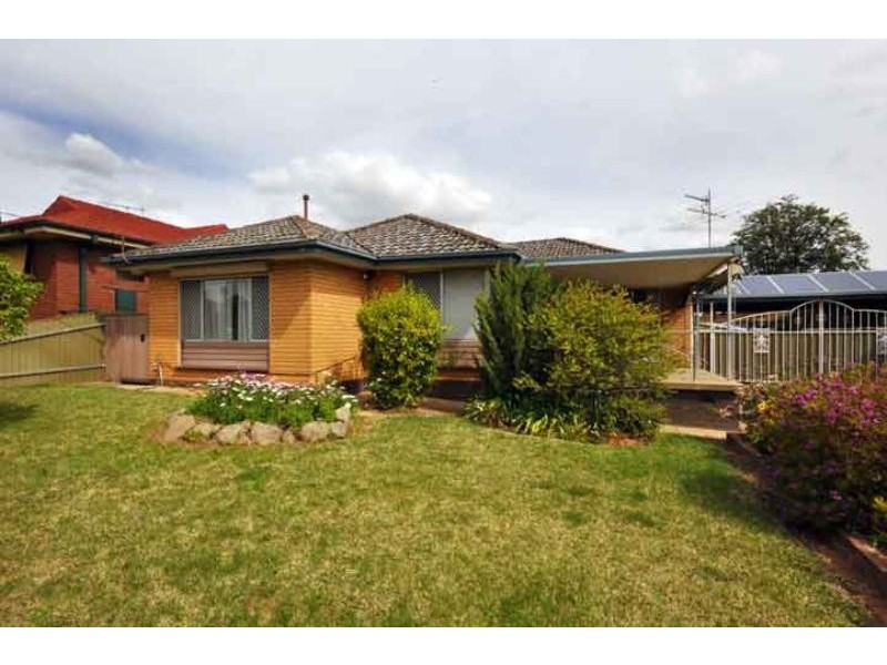54 Nixon Cres, Wagga Wagga NSW 2650