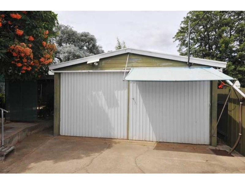 54 Nixon Cres, Wagga Wagga NSW 2650