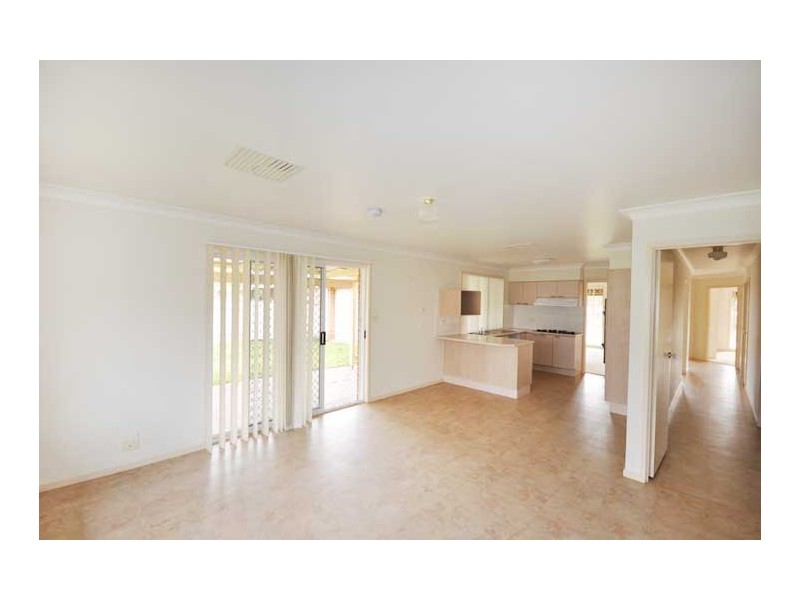 20 Juniper Pl, Forest Hill NSW 2651