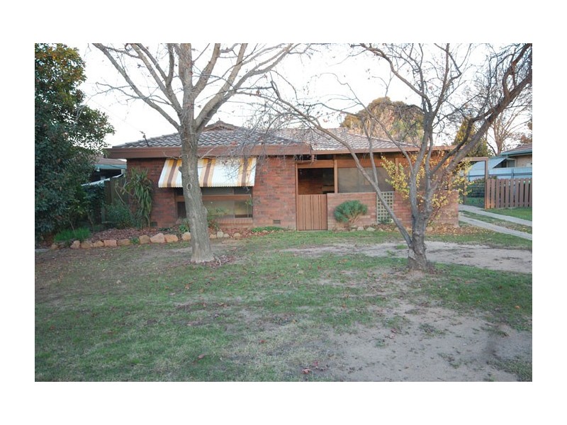 71 Vincent Rd, Wagga Wagga NSW 2650