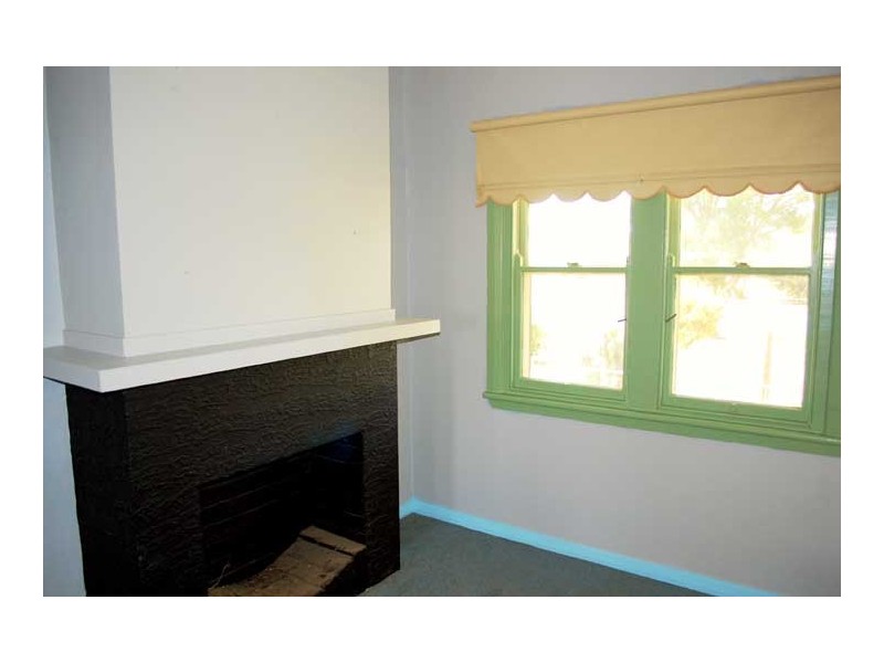 34 Sladen Street East, Henty NSW 2658