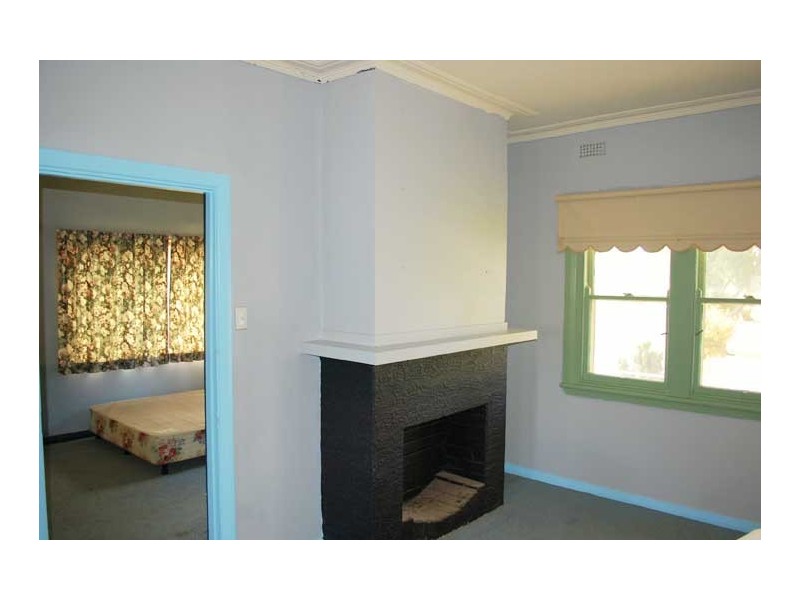 34 Sladen Street East, Henty NSW 2658