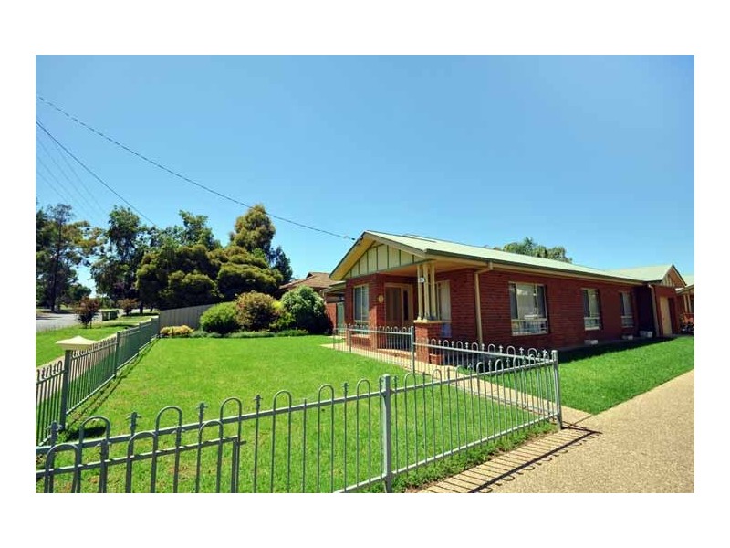 24 Lindsay St, Wagga Wagga NSW 2650