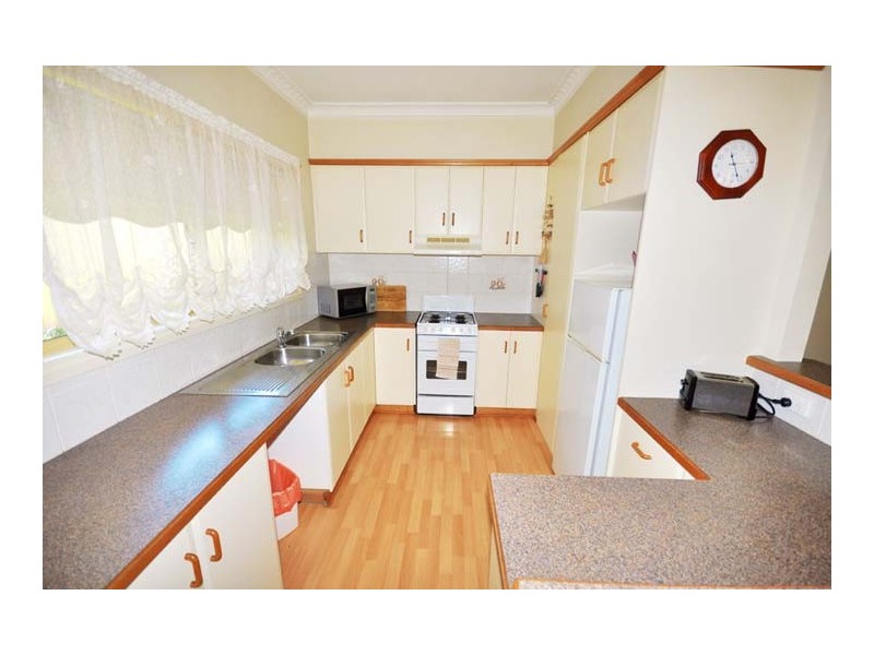 24 Lindsay St, Wagga Wagga NSW 2650