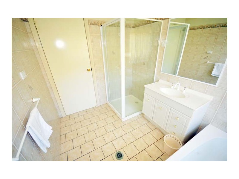 24 Lindsay St, Wagga Wagga NSW 2650