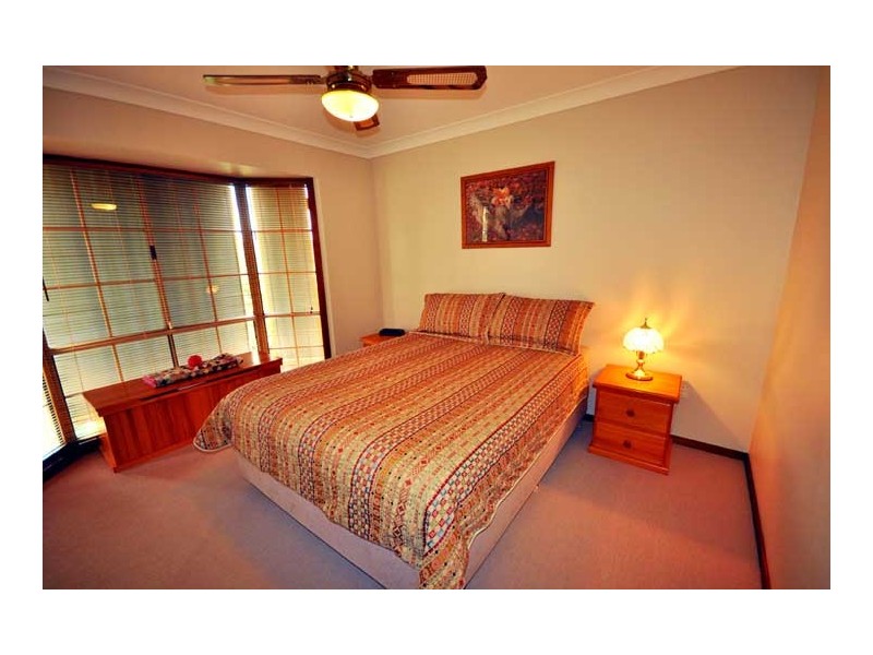 8 Toney Place, Wagga Wagga NSW 2650