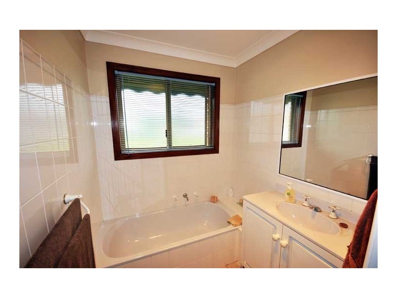 8 Toney Place, Wagga Wagga NSW 2650