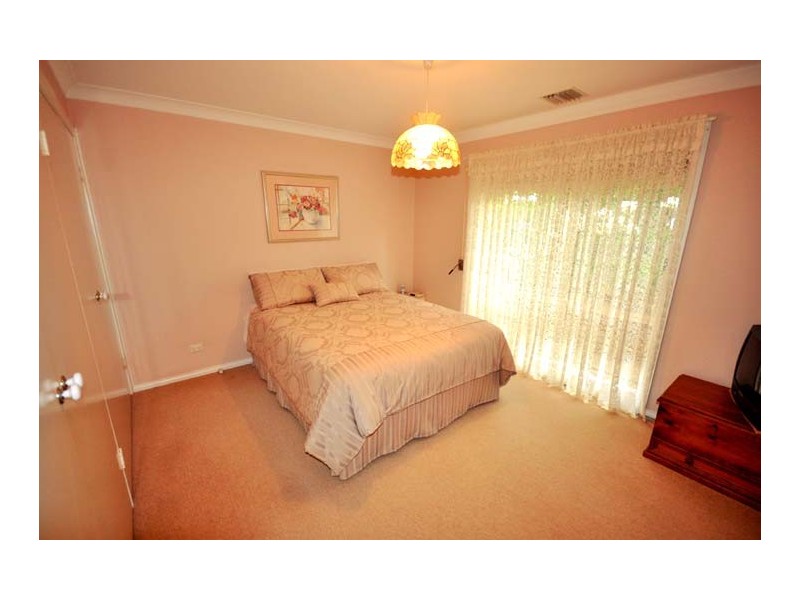 86 Amaroo St, Wagga Wagga NSW 2650