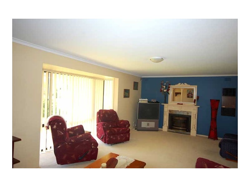 6 Huthwaite St, Wagga Wagga NSW 2650