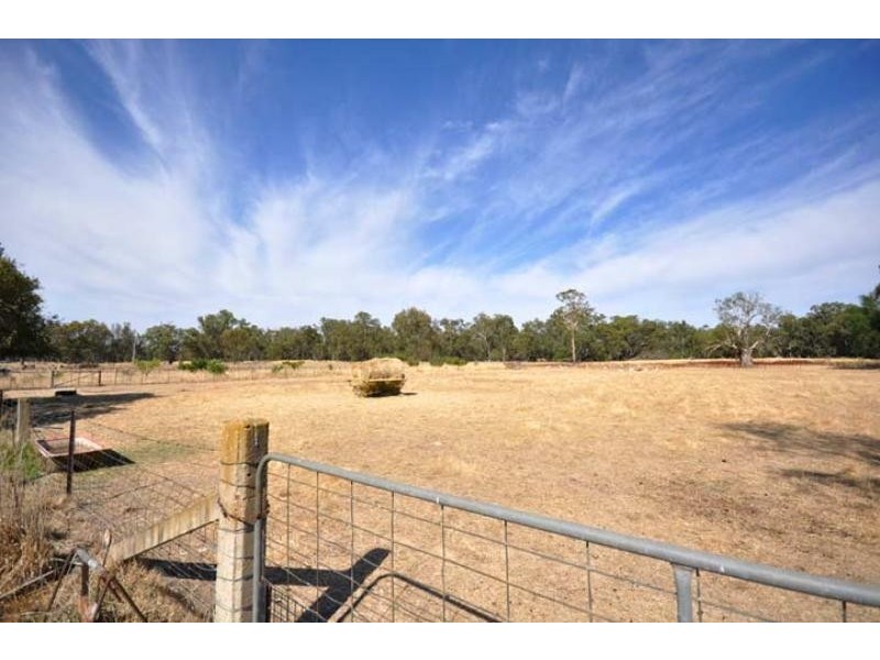 7 Mona Vale Rd, Ladysmith NSW 2652