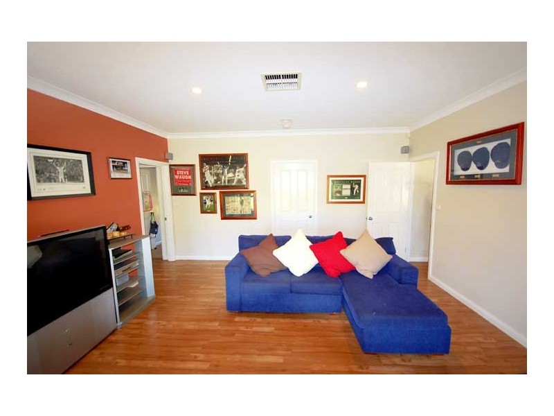 48 Lloyd Rd, Wagga Wagga NSW 2650