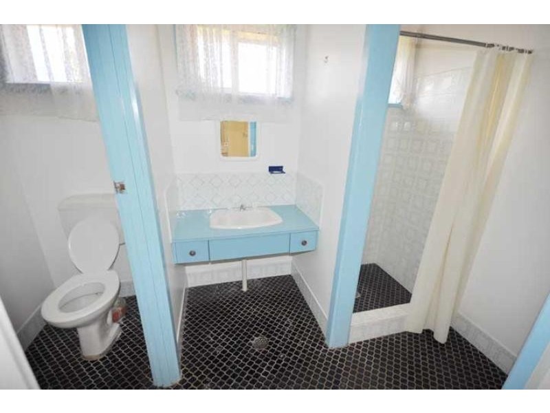 14 Grace Ave, Lake Albert NSW 2650