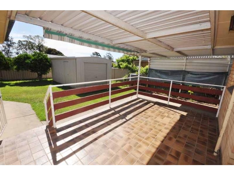 14 Grace Ave, Lake Albert NSW 2650