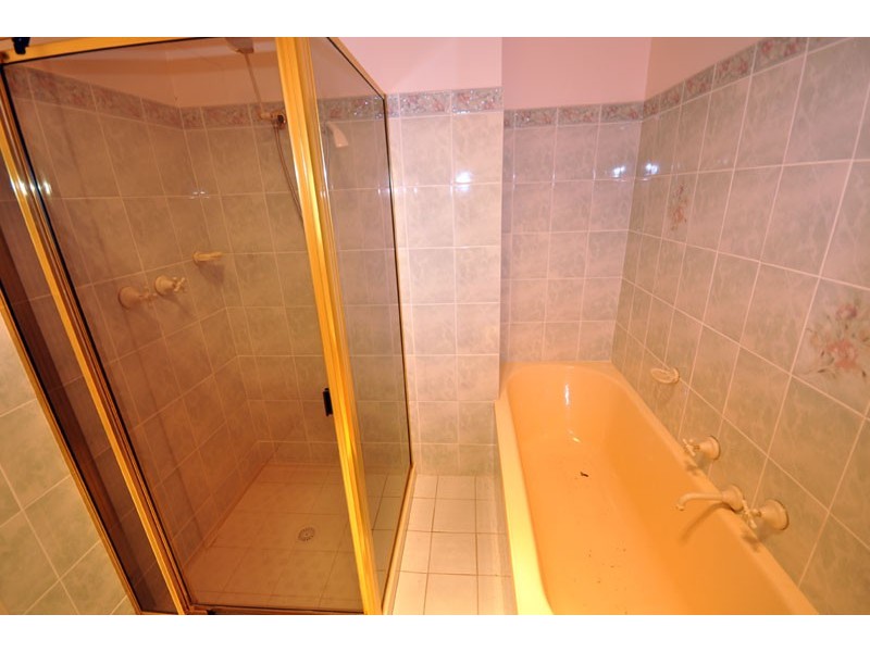 33 Mitchelmore Street, Turvey Park NSW 2650