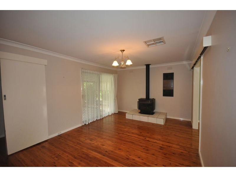 5 Bradley Place, Wagga Wagga NSW 2650