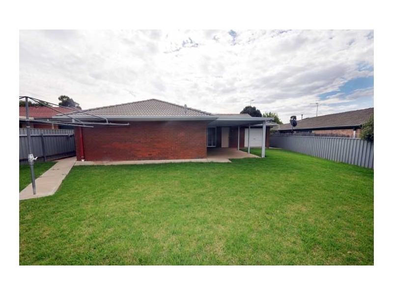 6 Kurrajong Ave, Forest Hill NSW 2651