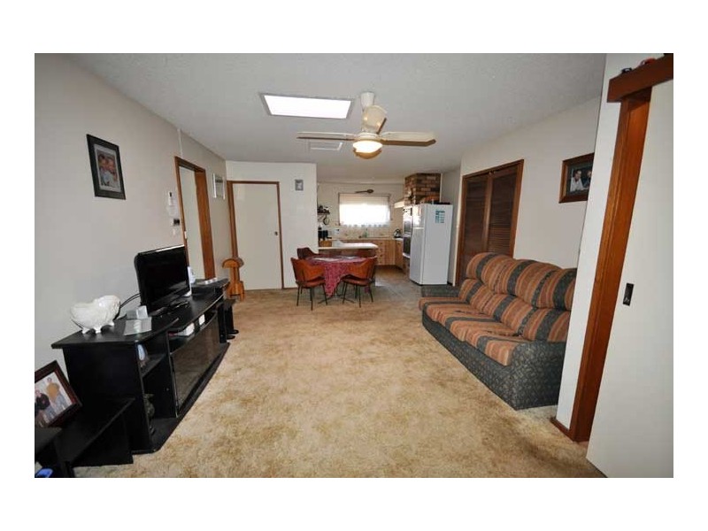 25 Gregory Cres, Wagga Wagga NSW 2650