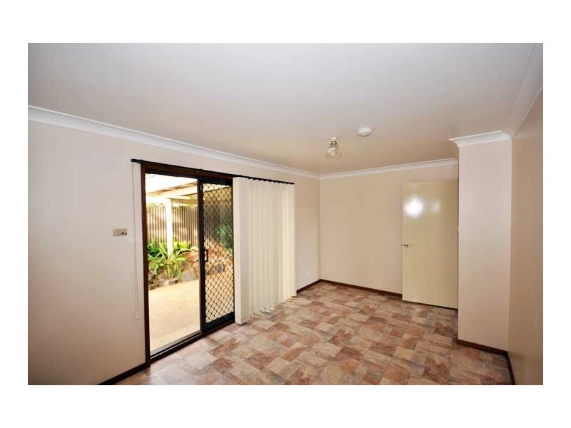 107 Leavenworth St, Wagga Wagga NSW 2650