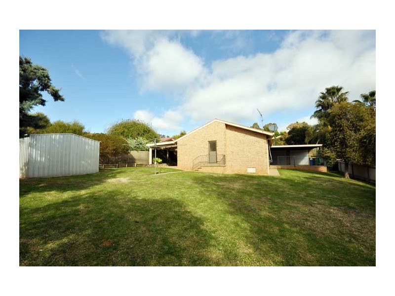 107 Leavenworth St, Wagga Wagga NSW 2650