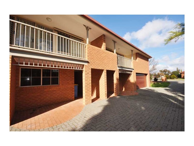 1&2 / 24 Sackville St, Forest Hill NSW 2651