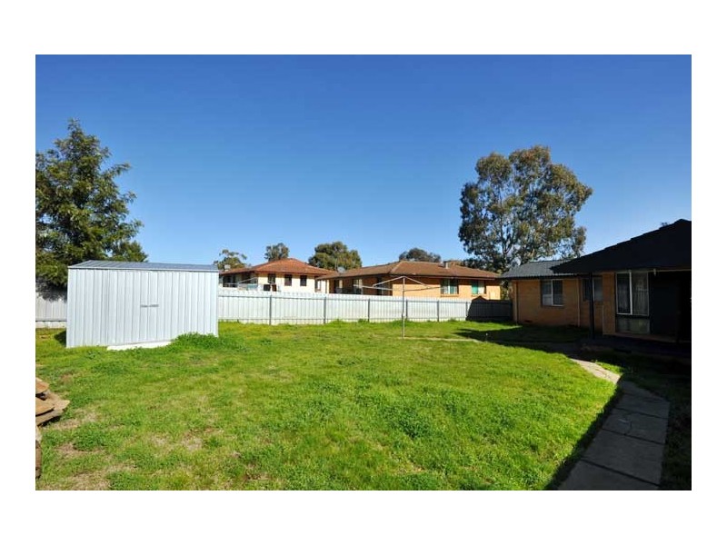 43 Adams St, Ashmont NSW 2650