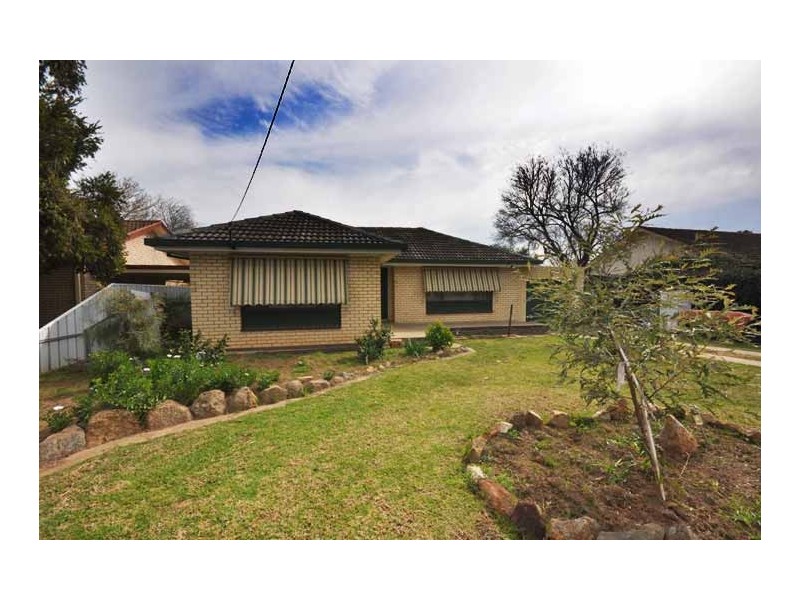 12 Martin St, Wagga Wagga NSW 2650