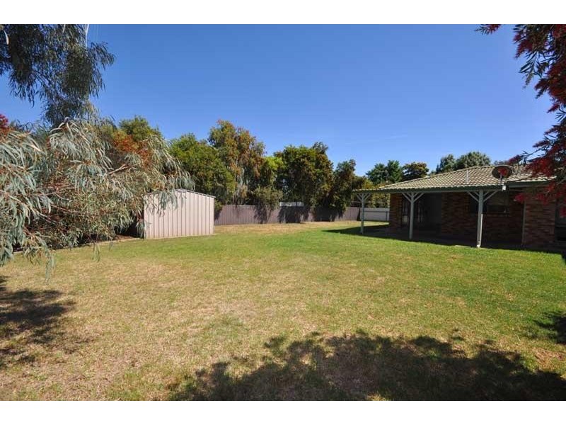 25 Eldershaw Dve, Forest Hill NSW 2651