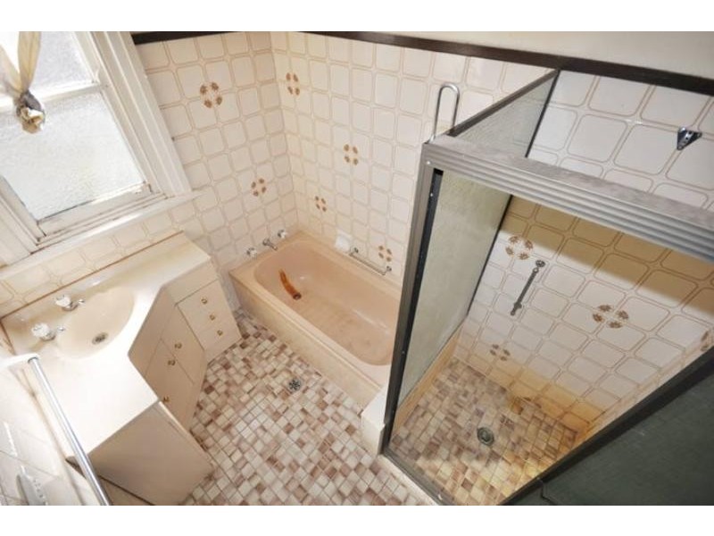 14 Broad St, Wagga Wagga NSW 2650