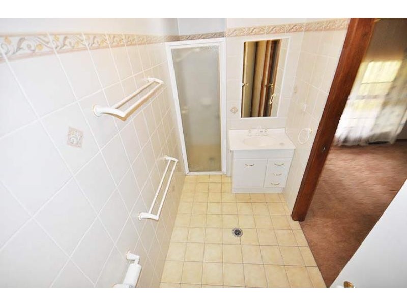 25 Cox St, Mangoplah NSW 2652