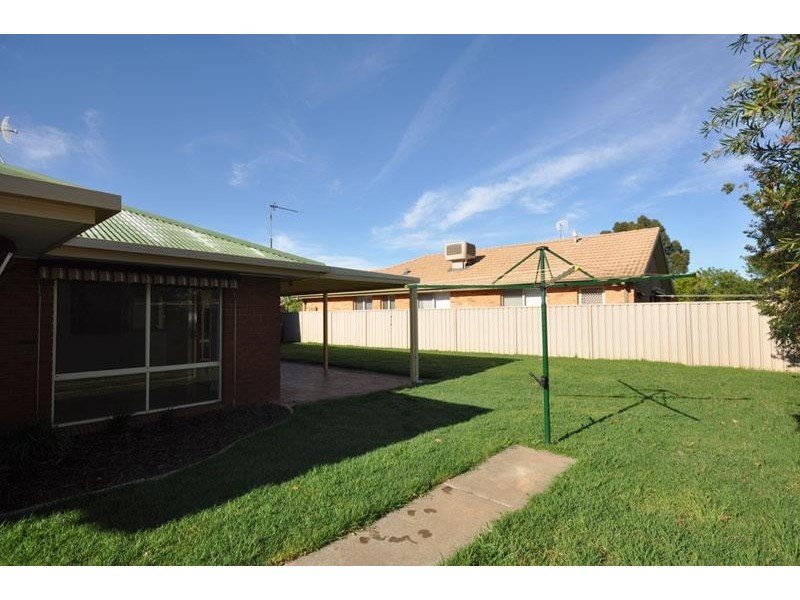 42 Eldershaw Dr, Forest Hill NSW 2651