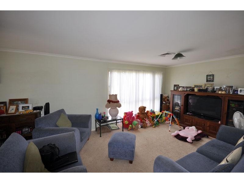 12 Centenary Ave, Tarcutta NSW 2652