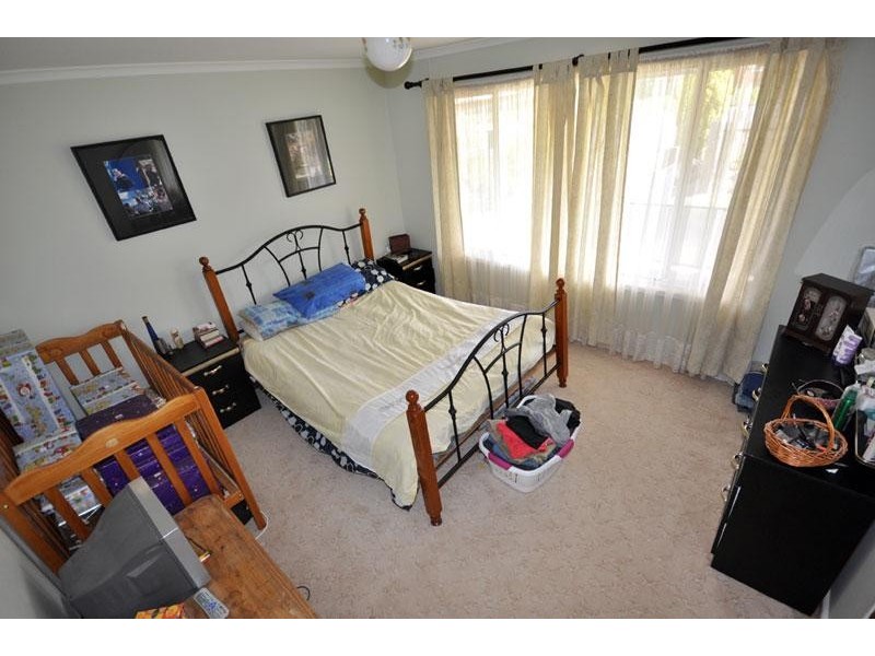 12 Centenary Ave, Tarcutta NSW 2652
