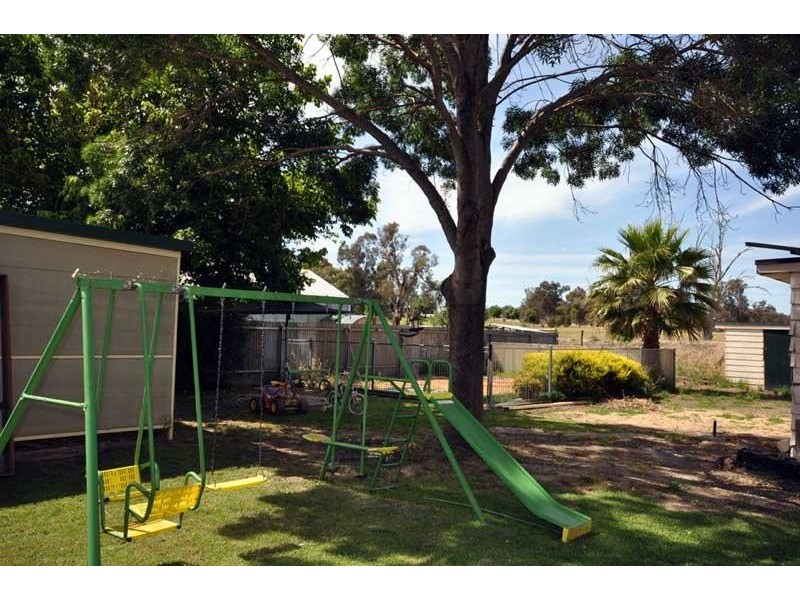 12 Centenary Ave, Tarcutta NSW 2652
