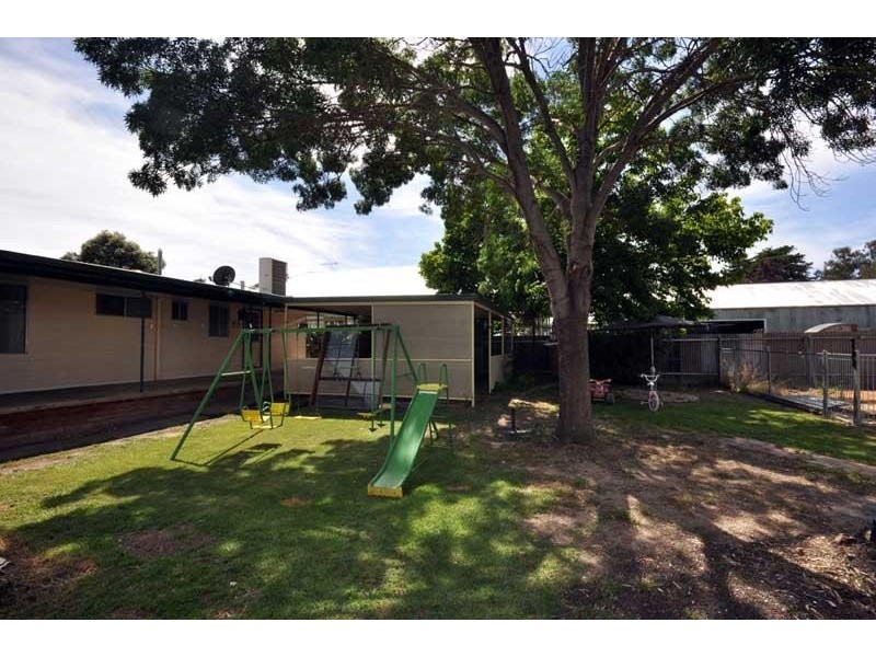 12 Centenary Ave, Tarcutta NSW 2652
