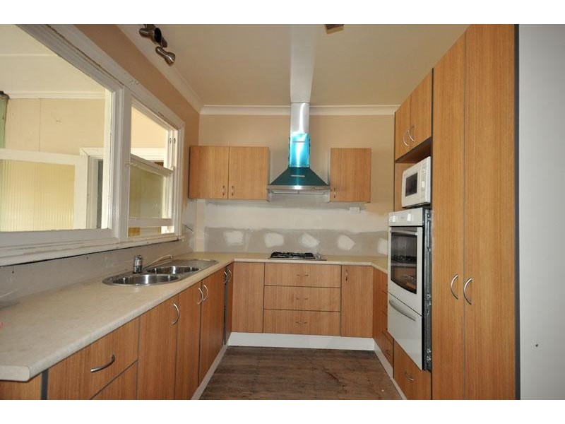 6 The Boulevarde, Wagga Wagga NSW 2650