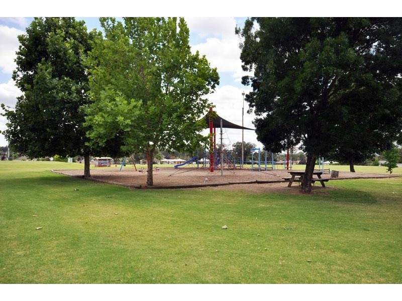 6 The Boulevarde, Wagga Wagga NSW 2650