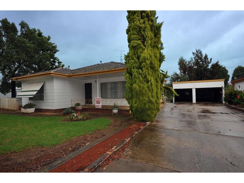 53 Urana St, Lockhart NSW 2656