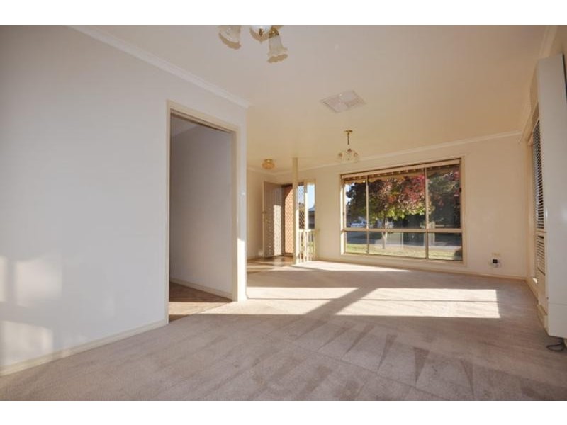 1 Frances Crt, Wagga Wagga NSW 2650