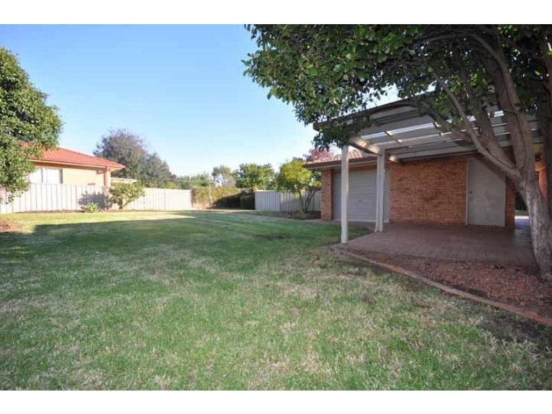 1 Frances Crt, Wagga Wagga NSW 2650