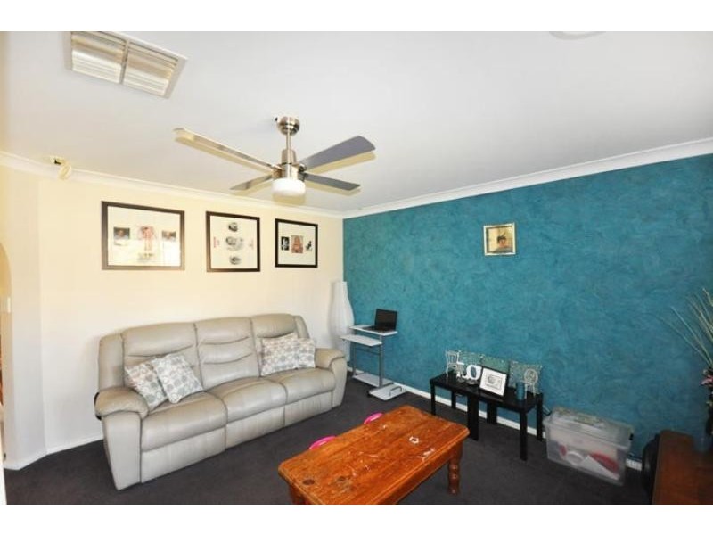 20 Eldershaw Dve, Forest Hill NSW 2651