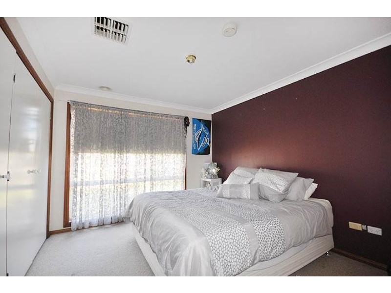 20 Eldershaw Dve, Forest Hill NSW 2651