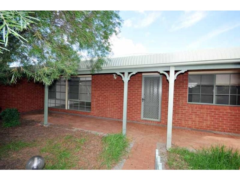 1&2/41 Schipp St, Forest Hill NSW 2651