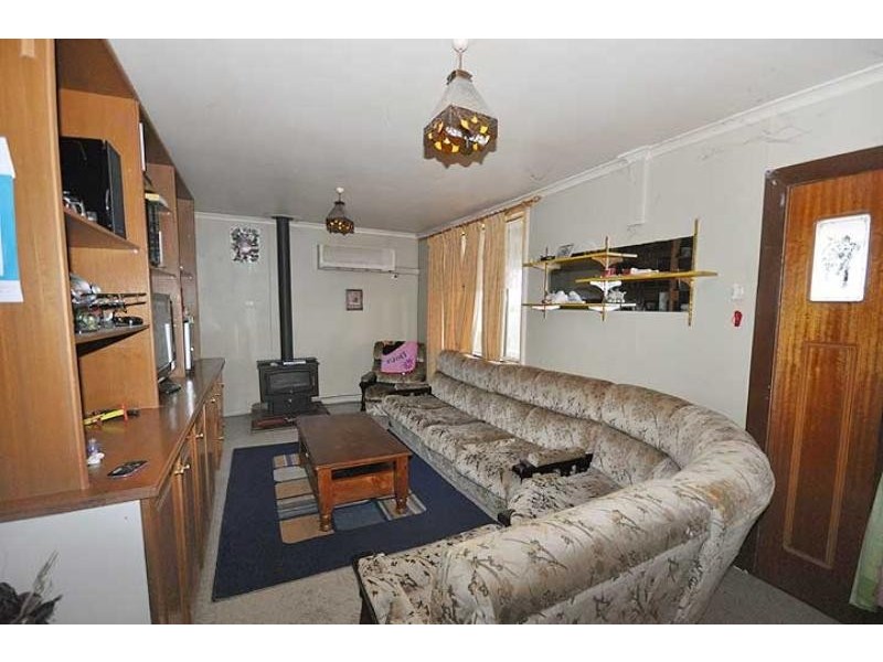 30 Reid, Lockhart NSW 2656