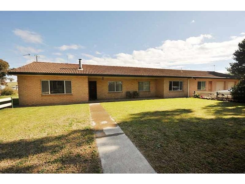 121 Byrnes Rd, Wagga Wagga NSW 2650