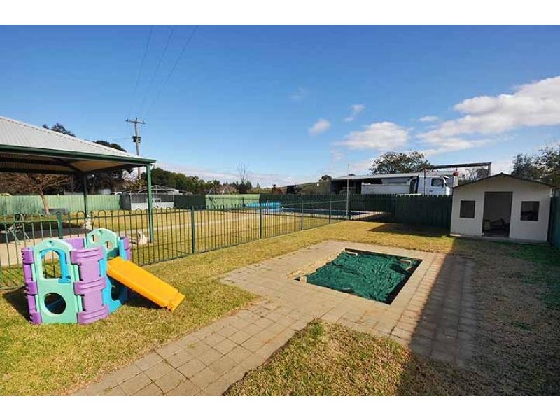 121 Byrnes Rd, Wagga Wagga NSW 2650