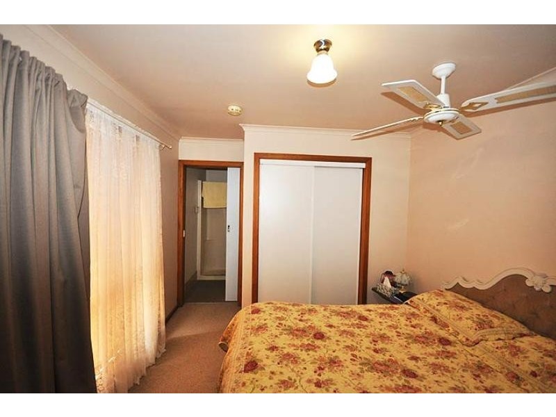 5 Brookong St, Lockhart NSW 2656