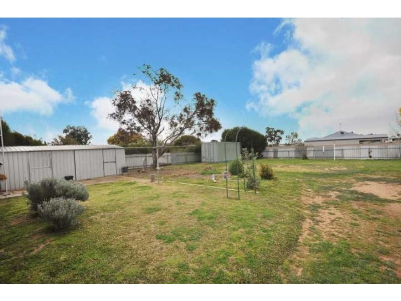 5 Brookong St, Lockhart NSW 2656