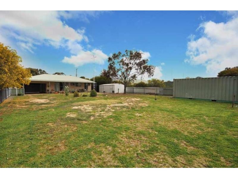 5 Brookong St, Lockhart NSW 2656