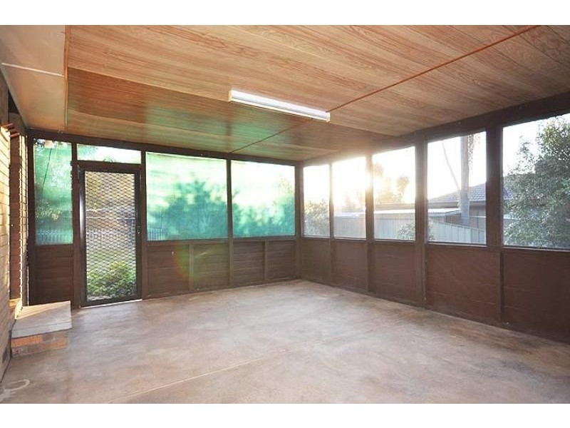 23 Dunn Ave, Forest Hill NSW 2651